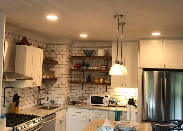 Property at 1300 S Arlington Ridge Rd, Arlington, VA, 22202, 2 beds, 1 bath, [object Object]