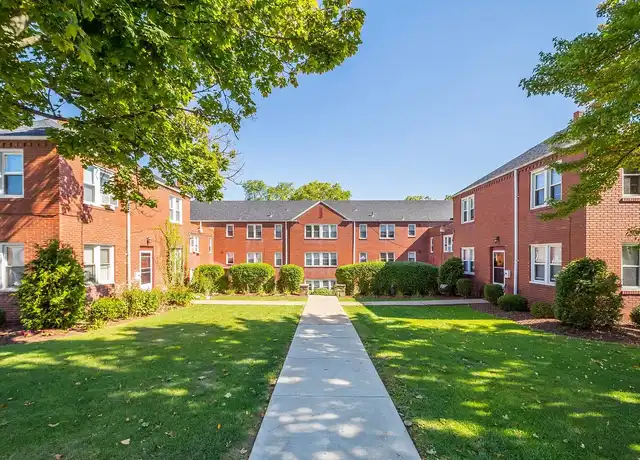 Property at Southcrest Heights - 631 Southcrest Dr, Pittsburgh, PA, 15226, 1 bed, 1 bath, [object Object]