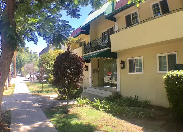 Photo of 8130 Norton Ave, West Hollywood, CA 90046