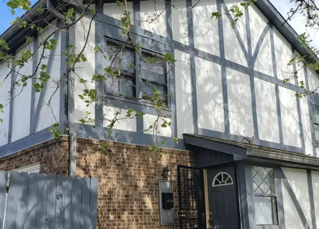 Property at 3662 Tudor Park Dr, Indianapolis, IN, 46235, 2 beds, 1.5 baths, [object Object]
