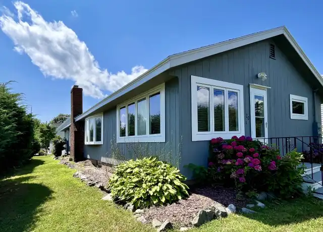 Property at 20 Jenness Ave, Rye, NH, 03870, 3 beds, 2 baths, [object Object]