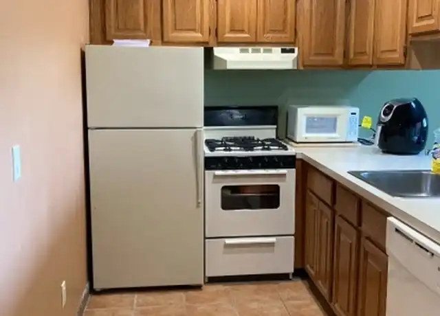 Property at 6 Brandywine Ct #4, Vernon, NJ, 07462, 2 beds, 1 bath, [object Object]