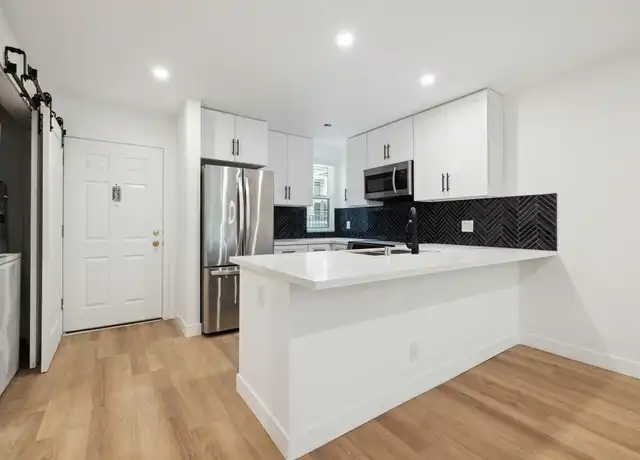 Property at 17000 Burbank Blvd Unit 209, Encino, CA, 91316, 1 bed, 1 bath, [object Object]