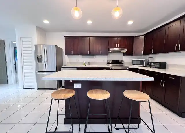 Property at 3238 Duval St Unit BACK, Honolulu, HI, 96815, 3 beds, 2 baths, [object Object]