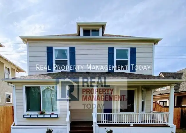 Property at 948 S Sheridan Ave Unit 2, Tacoma, WA, 98405, 2 beds, 1 bath, [object Object]