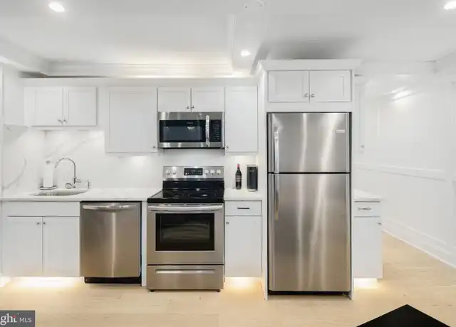 Property at 226 W Rittenhouse Sq, Philadelphia, PA, 19103, 1 bed, 1 bath, [object Object]