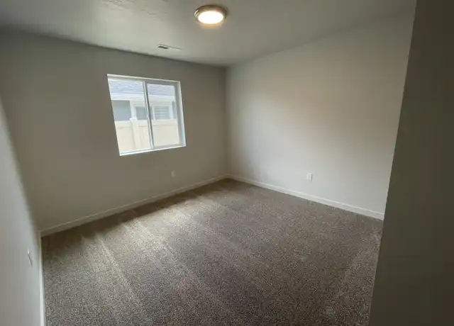 Property at 1167 N Bowknot Lake Ave, Star, ID, 83669, 4 beds, 2 baths, [object Object]