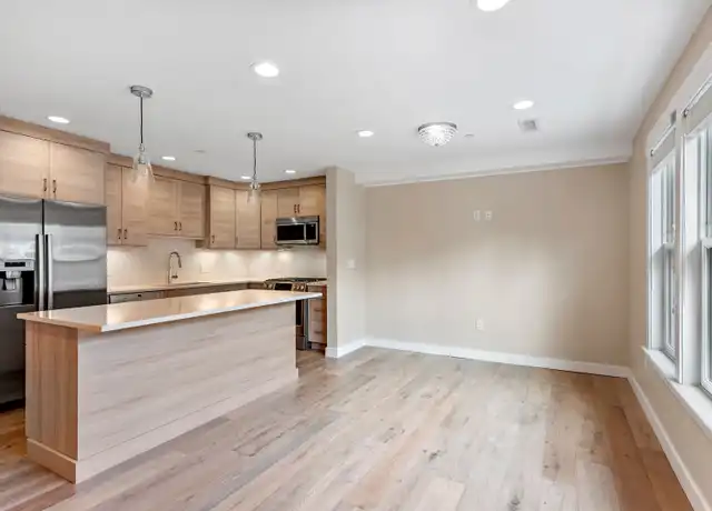 Property at 94 Washington Sq E Unit 205, Salem, MA, 01970, 2 beds, 2 baths, [object Object]