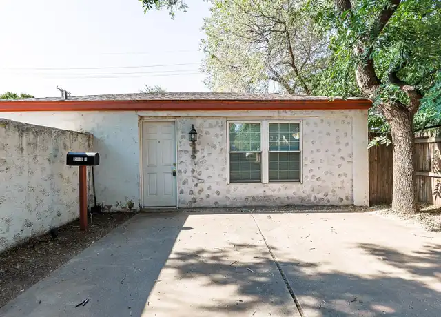 Property at 2305 18th St Unit Rear, Lubbock, TX, 79401, 1 bed, 1 bath, [object Object]