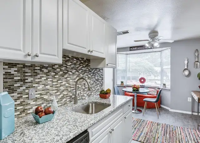 Photo of 1801 Hampshire Green Ln, Silver Spring, MD 20903