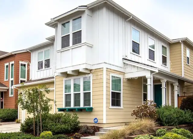 Property at 2725 Parkview Way, Marina, CA, 93933, 4 beds, 3 baths, [object Object]