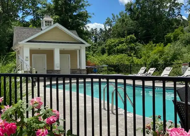 Property at 275 Ridge Rd Unit 218, Wethersfield, CT, 06109, 1 bed, 1 bath, [object Object]