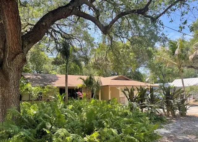 Property at 2130 S Jefferson Ave, Sarasota, FL, 34239, 3 beds, 2 baths, [object Object]