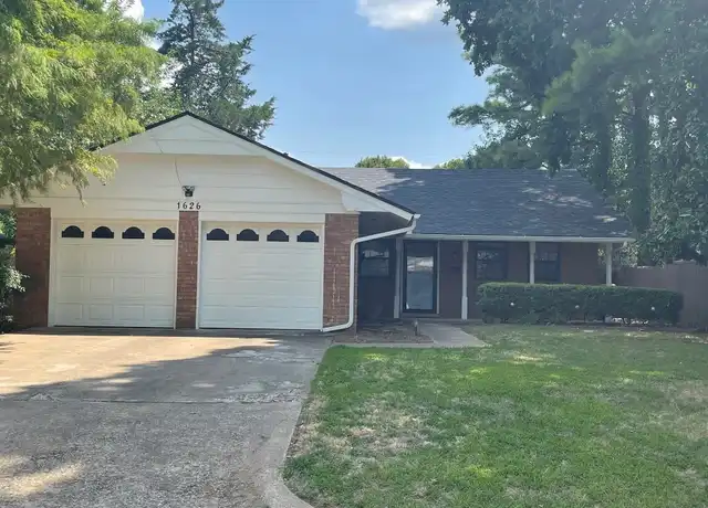 Property at 1626 Beverly Hills St, Norman, OK, 73072, 3 beds, 2 baths, [object Object]