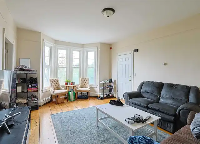 Property at 440 Wickenden St Unit 2, Providence, RI, 02903, 3 beds, 1 bath, [object Object]