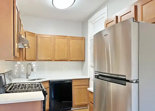 Property at 301-313 N. Oak Park Ave. - 301 N Oak Park Ave, Oak Park, IL, 60302, 0 beds, 1 bath, [object Object]