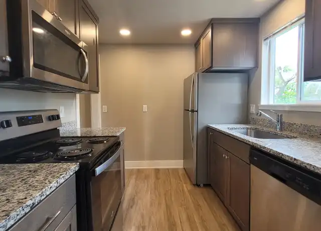 Property at 1785 Bellevue St SE Unit 1795, Salem, OR, 97301, 2 beds, 1 bath, [object Object]