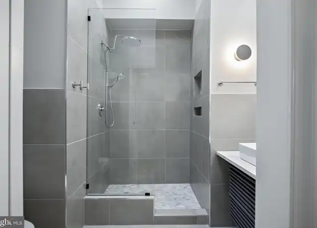 Property at 831 N Luzerne Ave, Baltimore, MD, 21205, 1 bed, 1 bath, [object Object]