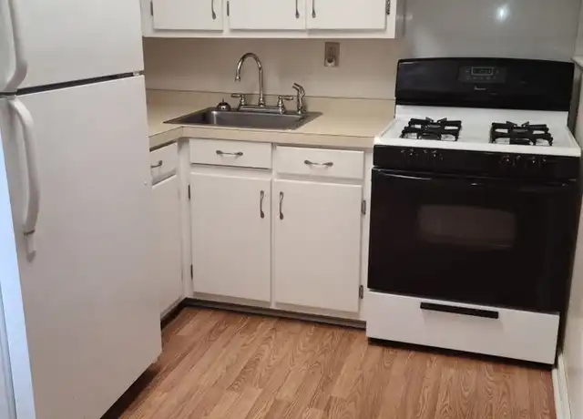 Property at 1105 Redden Ln Apt 2, Burns, TN, 37029, 1 bed, 1 bath, [object Object]