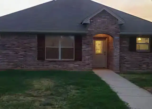 Property at 1110 Avendale Dr, Weatherford, TX, 76086, 3 beds, 2 baths, [object Object]