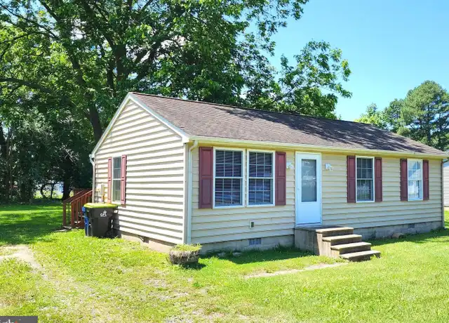 Property at 210 W High St, Felton, DE, 19943, 3 beds, 1 bath, [object Object]