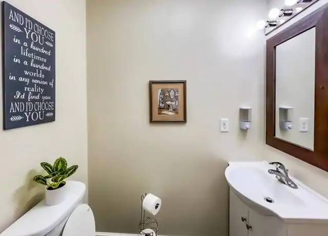 Property at 1528 5th St Unit Purple, Sandusky, OH, 44870, 3 beds, 1.5 baths, [object Object]