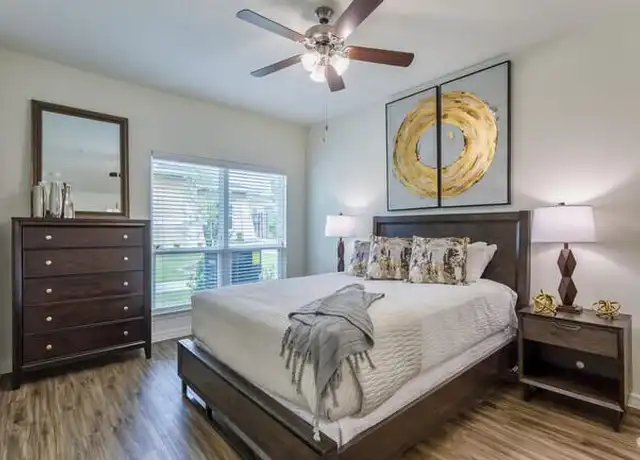 Property at 3250 Center St, Houston, TX, 77007, 1 bed, 1 bath, [object Object]