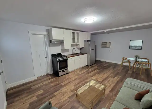 Property at 205 Oskaloosa St Unit 106, Pella, IA, 50219, 1 bed, 1 bath, [object Object]