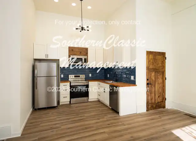 Property at 530 W Montgomery St, Milledgeville, GA, 31061, 2 beds, 2 baths, [object Object]