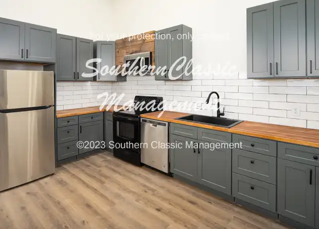 Property at 530 W Montgomery St, Milledgeville, GA, 31061, 2 beds, 2 baths, [object Object]