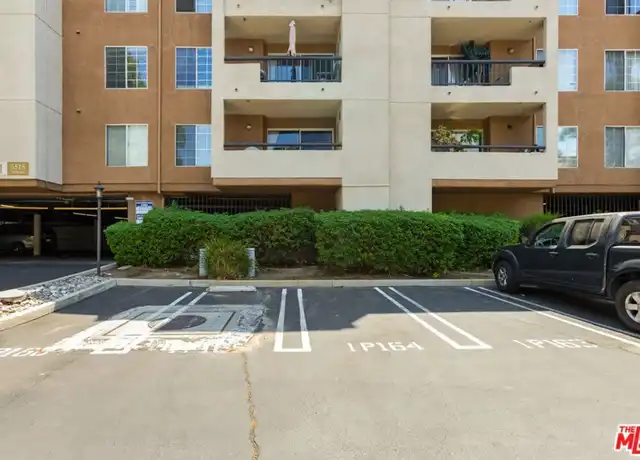 Property at 5515 Canoga Ave, Woodland Hills, CA, 91367, 1 bed, 1 bath, [object Object]