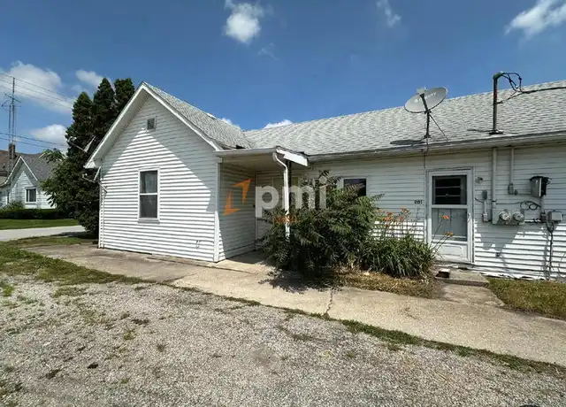 Property at 201 Railroad St, Kouts, IN, 46347, 1 bed, 1 bath, [object Object]