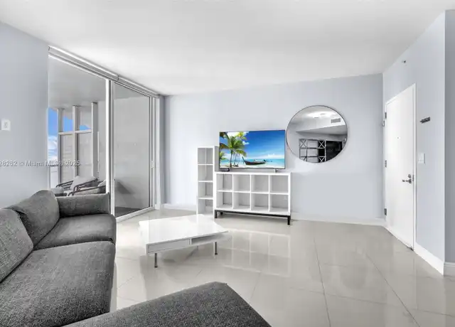 Property at 1900 N Bayshore Dr, Miami, FL, 33132, 1 bed, 1 bath, [object Object]