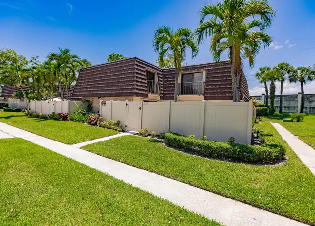 Property at 7719 77th Way, West Palm Beach, FL, 33407, 2 beds, 2.5 baths, [object Object]