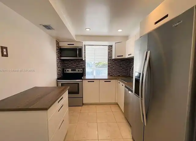 Property at 2101 Atlantic Shores Blvd #501, Hallandale Beach, FL, 33009, 2 beds, 1.5 baths, [object Object]