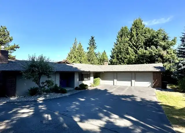 Property at 9530 NE 30th St, Clyde Hill, WA, 98004, 4 beds, 2.5 baths, [object Object]