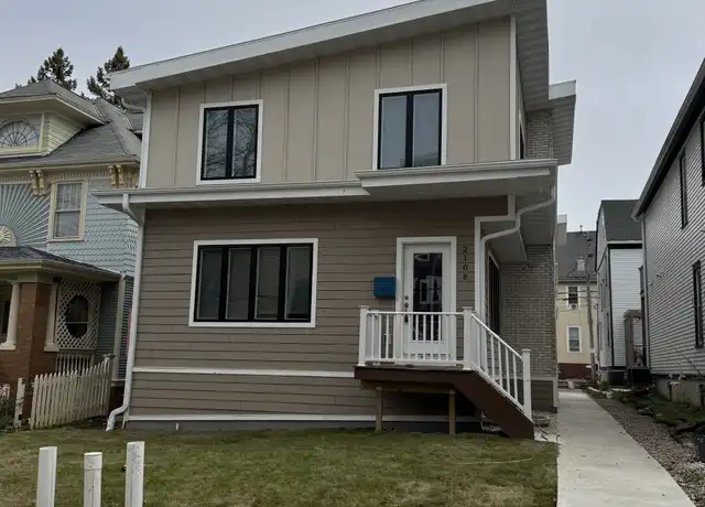 Property at 2108 N Cambridge Ave Unit 4, Milwaukee, WI, 53202, 2 beds, 3.5 baths, [object Object]