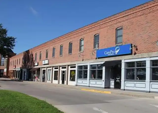 Property at 400 1st Ave, Coralville, IA, 52241, 2 beds, 1 bath, [object Object]
