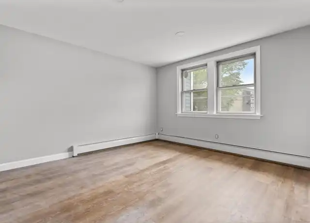 Property at 389 Highland Dr Unit 2, Waterbury, CT, 06708, 3 beds, 1 bath, [object Object]