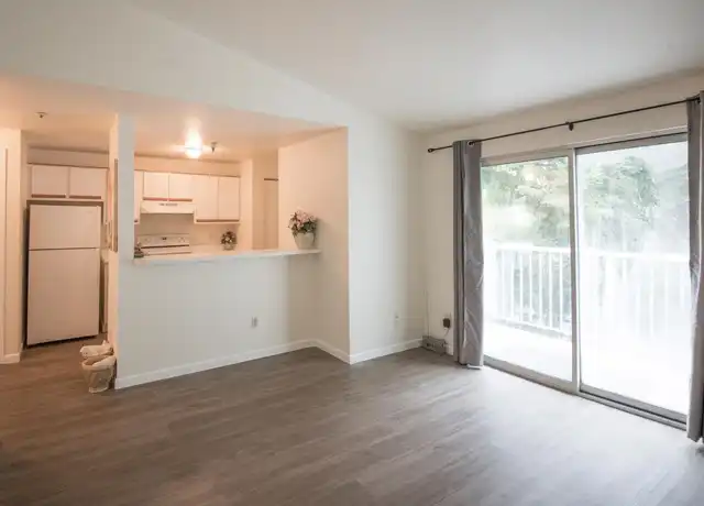 Property at 7453 Newcastle Golf Club Rd Unit M305, Newcastle, WA, 98059, 1 bed, 1 bath, [object Object]