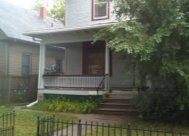 Property at 1742 S 14th St, Lincoln, NE, 68502, 2 beds, 1 bath, [object Object]