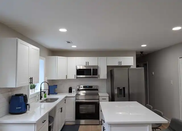 Property at 3212 Garland Ave, Hopewell, VA, 23860, 1 bed, 1 bath, [object Object]