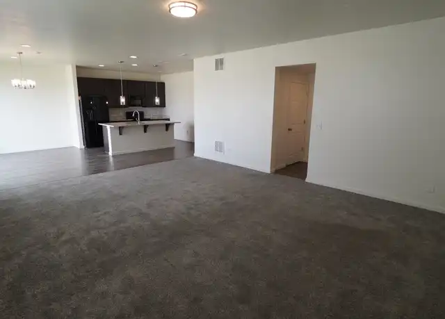 Property at 4582 W 1100 S, Clearfield, UT, 84015, 4 beds, 2.5 baths, [object Object]
