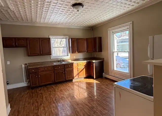 Property at 47 Holyoke St Unit 1, Brewer, ME, 04412, 2 beds, 1 bath, [object Object]