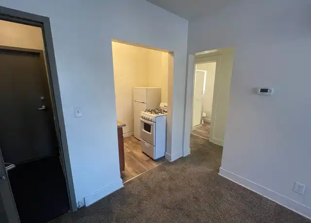Property at 3263 Arbor St Unit 4, Omaha, NE, 68105, 1 bed, 1 bath, [object Object]