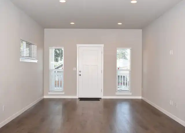 Property at 8047 S Thompson Ave, Tacoma, WA, 98408, 4 beds, 2.5 baths, [object Object]