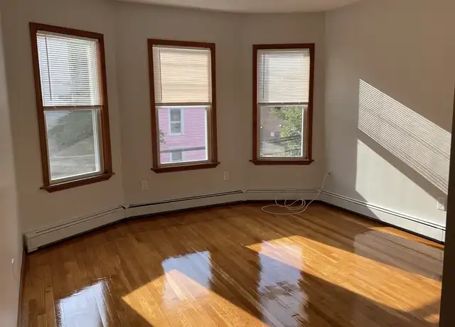 Property at 472 Windsor St Unit 2L, Cambridge, MA, 02141, 2 beds, 1 bath, [object Object]