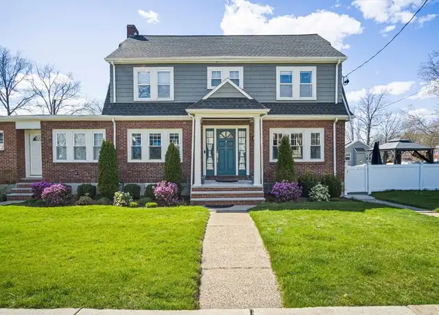 Property at 6 Bow St, Woburn, MA, 01801, 4 beds, 3.5 baths, [object Object]