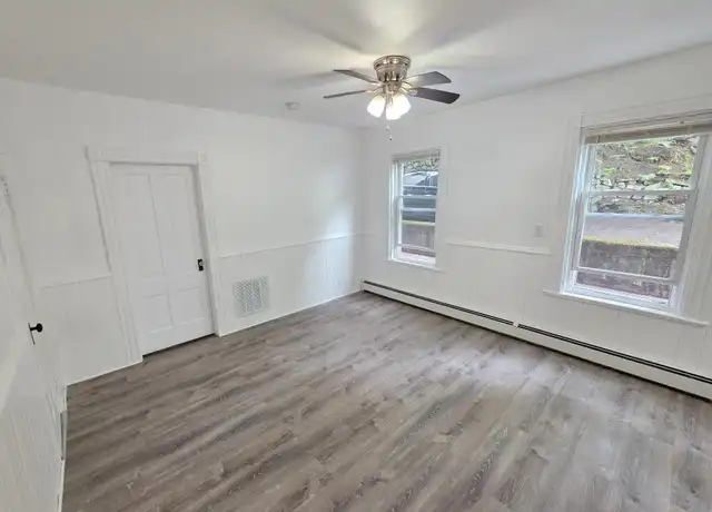 Property at 87 Manville Rd, Woonsocket, RI, 02895, 1 bed, 1 bath, [object Object]