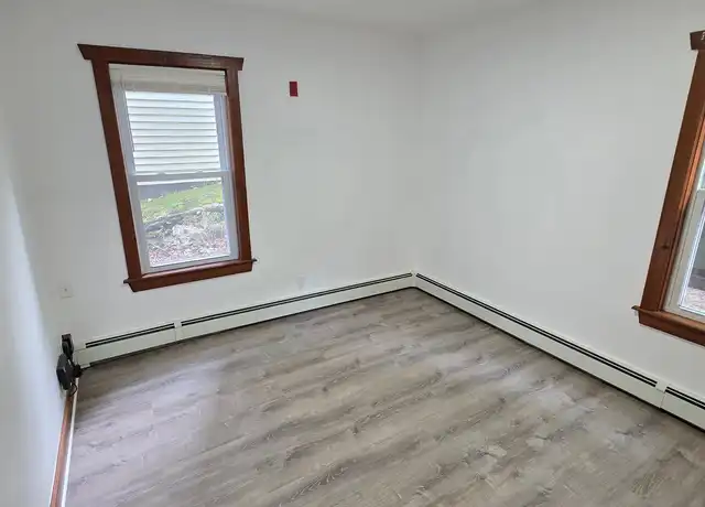 Property at 87 Manville Rd, Woonsocket, RI, 02895, 1 bed, 1 bath, [object Object]